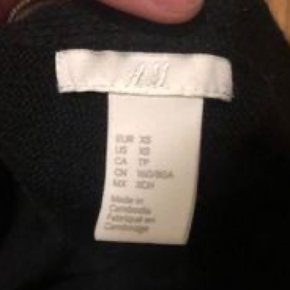 H&M Drape Black Cardigan - Picture 3 of 3